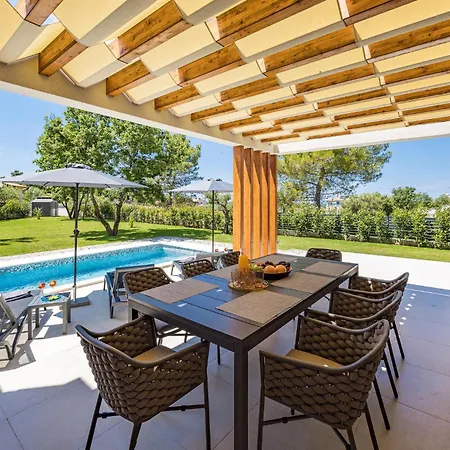 Luxurious In * Marasi